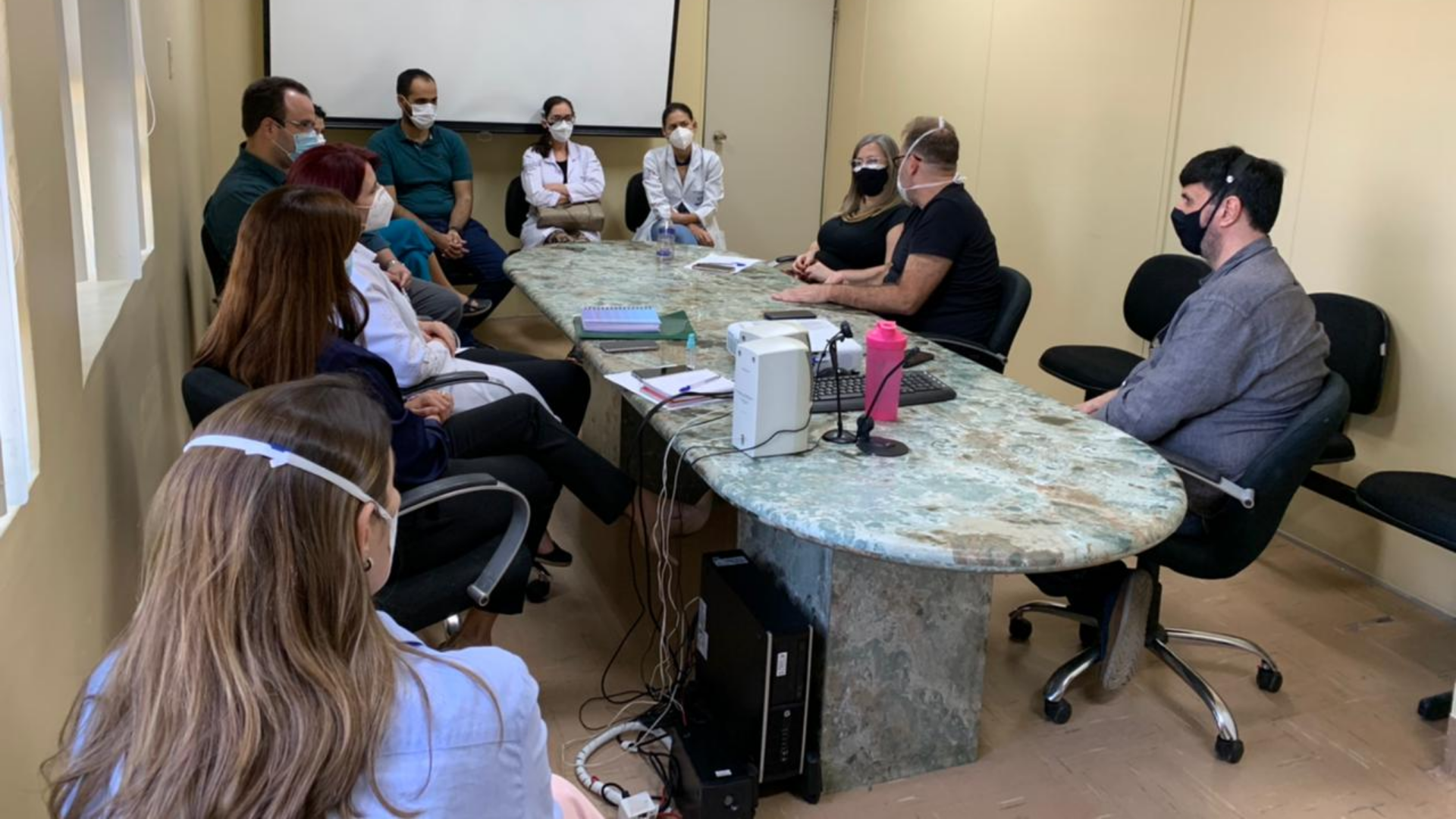 Leia mais sobre o artigo HGV: Simepe, plantonistas da clínica médica e gestores debatem sobre dificuldades e soluções na unidade