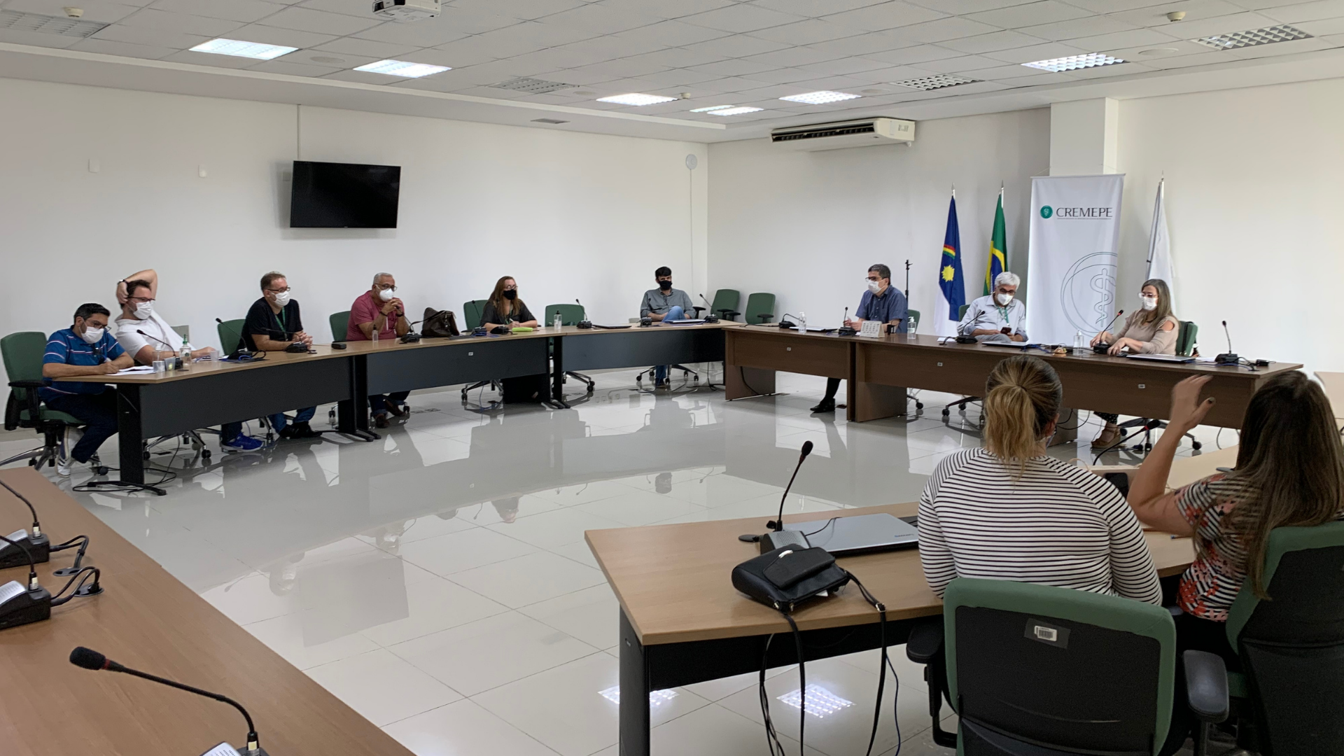 Leia mais sobre o artigo Entidades médicas acolhem reivindicações dos médicos das Upinhas