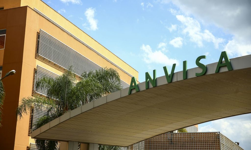 Leia mais sobre o artigo Anvisa aprova o uso de baricitinibe para o tratamento hospitalar da covid-19
