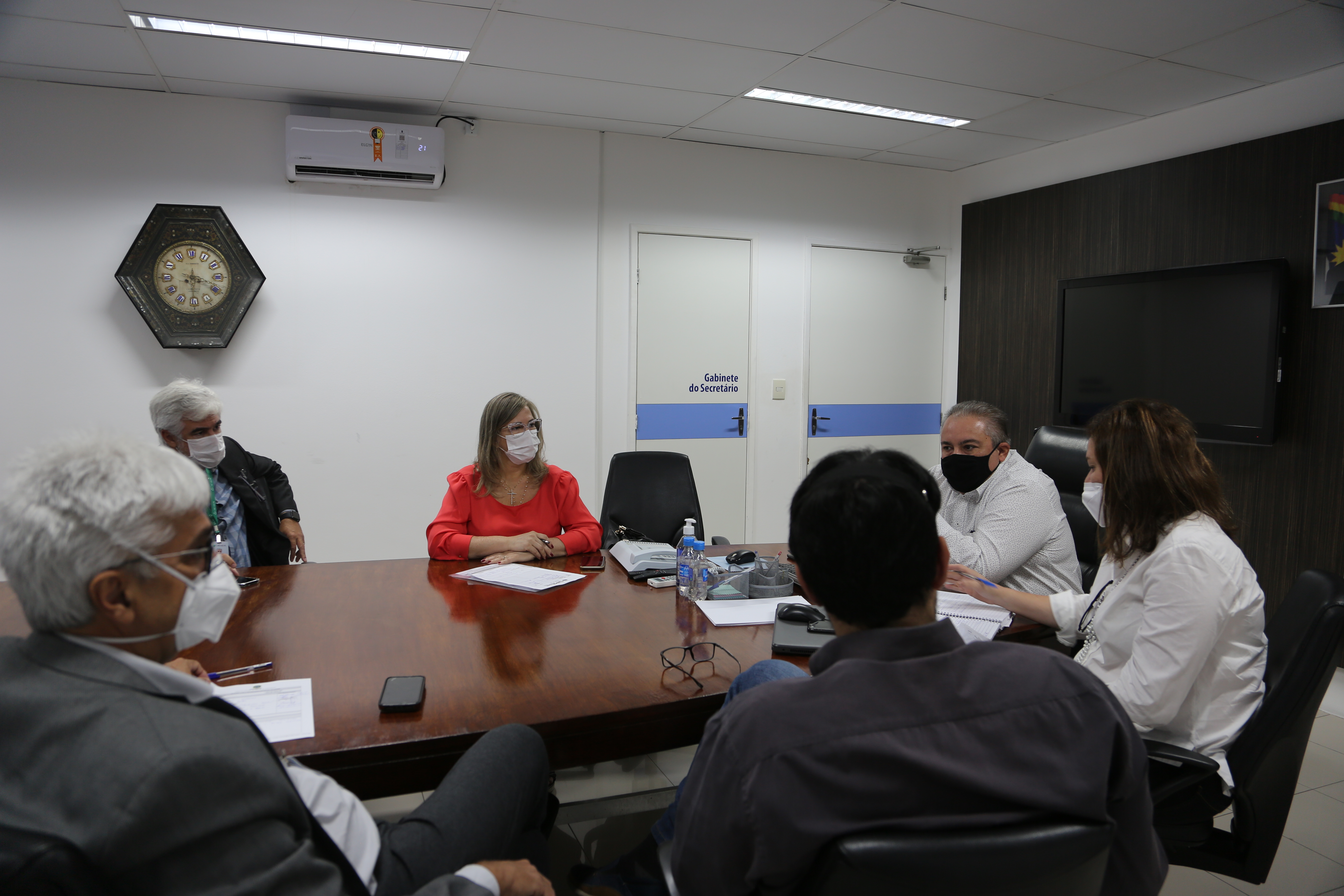 Leia mais sobre o artigo Simepe e Cremepe discutem assuntos importantes para a categoria em reunião com a SES