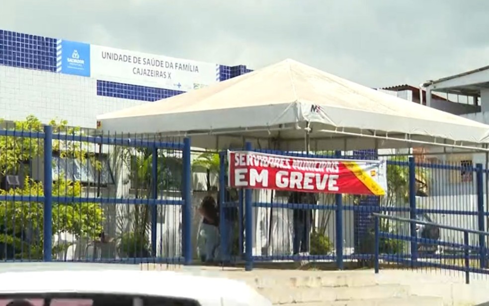 Leia mais sobre o artigo Profissionais da saúde denunciam ameaças de pacientes em posto de Salvador; ‘descontrole total’, avalia Leo Prates