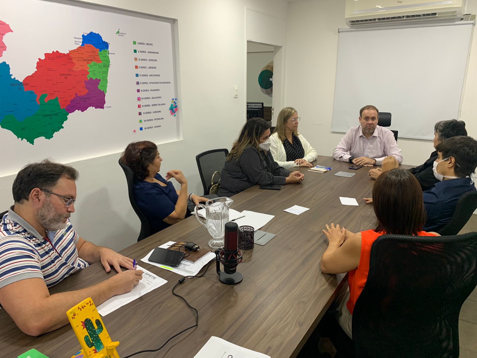 Leia mais sobre o artigo Simepe se reúne com Instituto Social das Medianeiras da Paz para discutir demandas