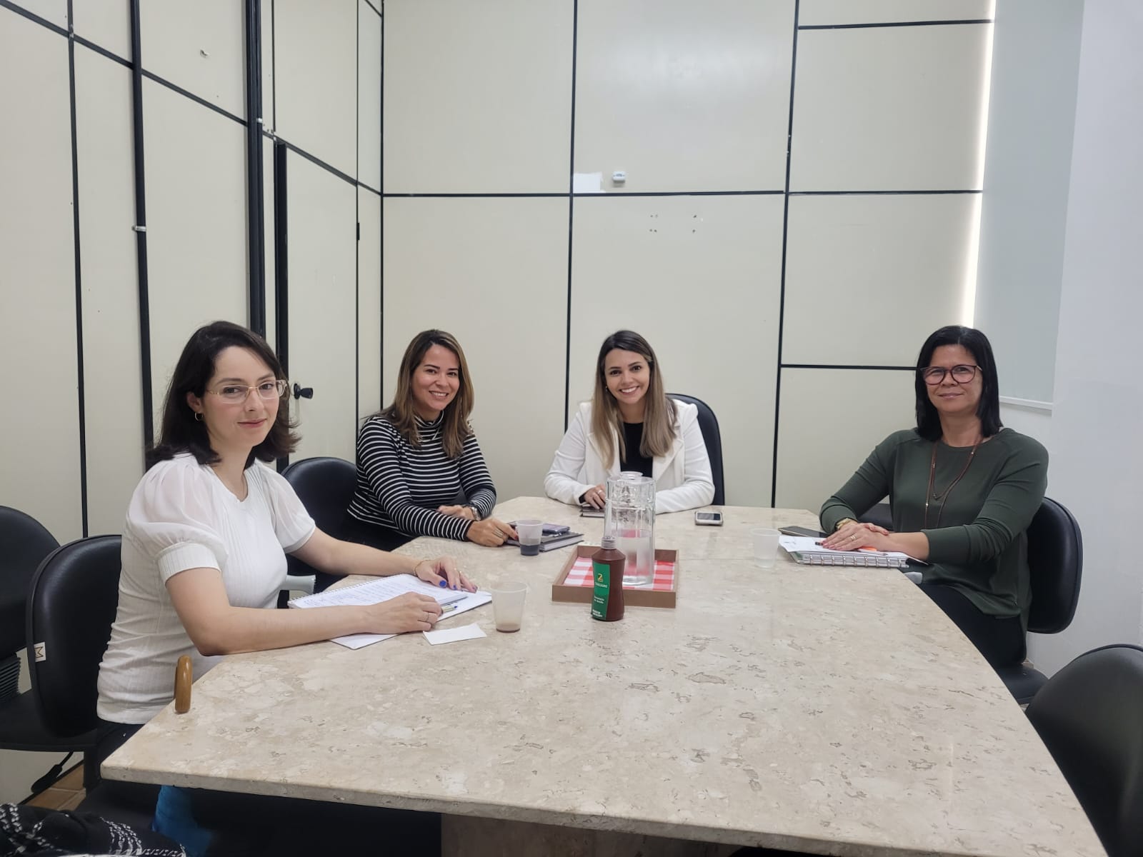 Leia mais sobre o artigo Simepe debate com a Secretaria de Saúde o fluxo dos atendimentos em ambulatórios de Caruaru