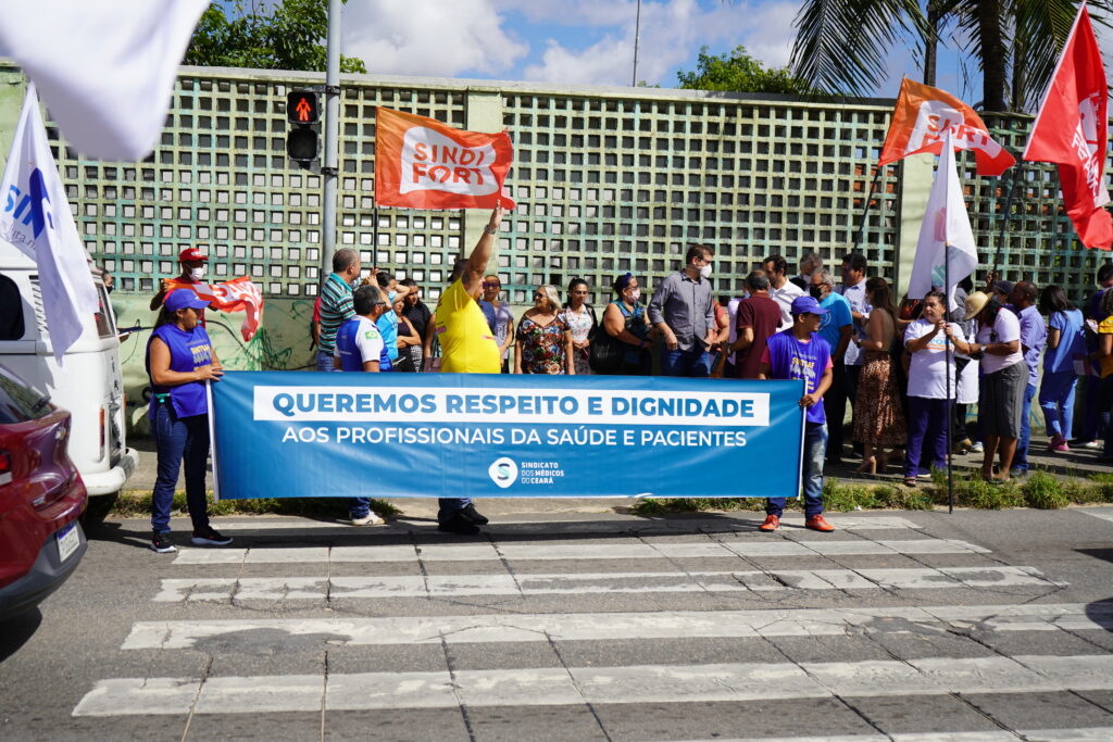 Leia mais sobre o artigo Sindicato dos Médicos participa de novo ato em protesto ao fechamento do Gonzaguinha de Messejana