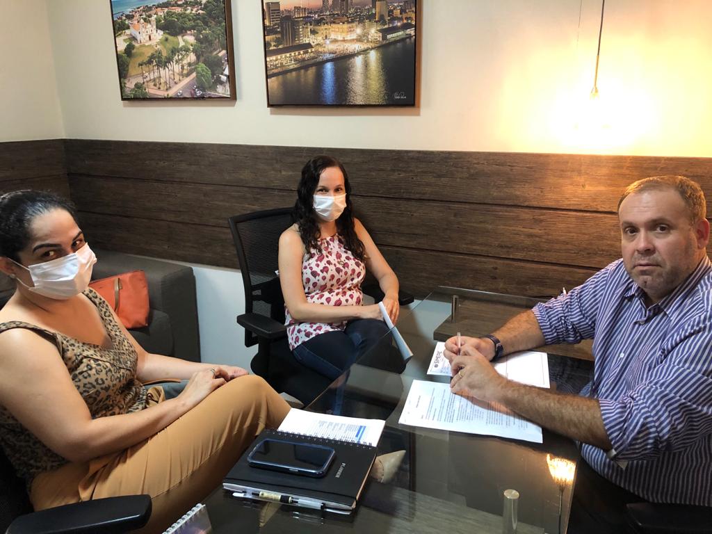 Leia mais sobre o artigo Simepe se reúne com diretoria do Barão de Lucena para discutir melhorias na unidade