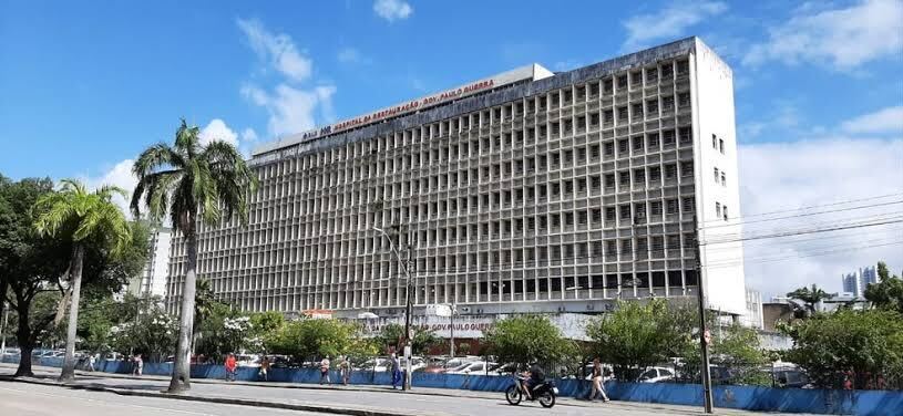 Leia mais sobre o artigo Simepe e médicos contratados do Estado aguardam resposta da SAD referente ao reajuste salarial