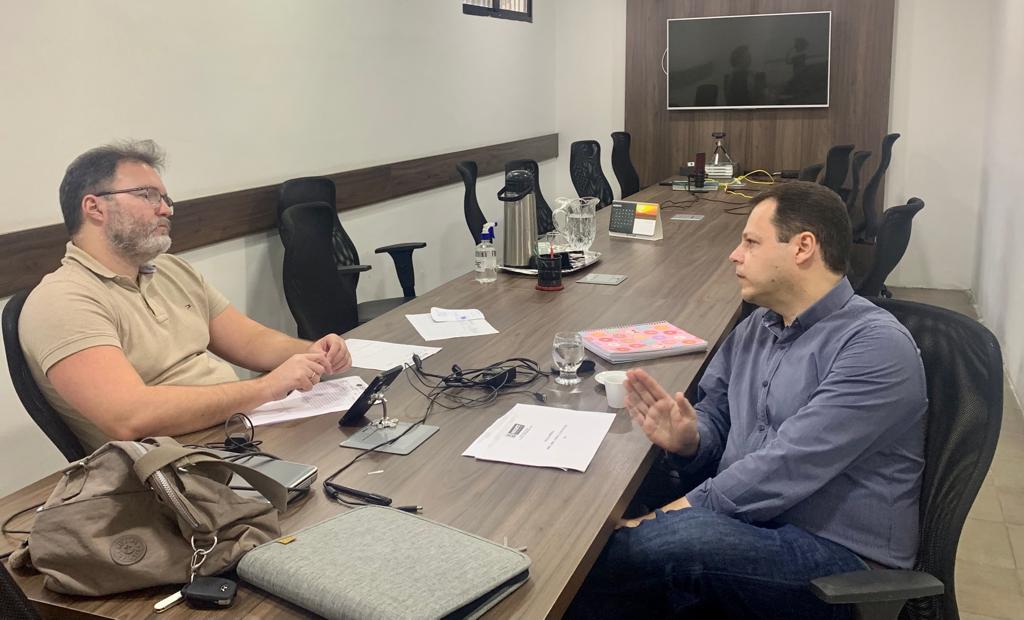 Leia mais sobre o artigo Diretoria do Simepe e Diretor da Policlínica Agamenon Magalhães se reúnem para esclarecer demandas da unidade