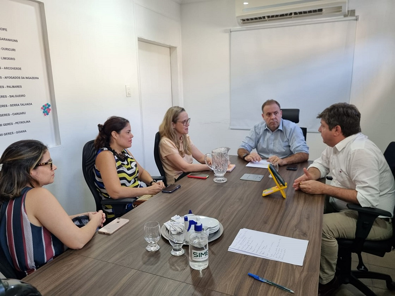 Leia mais sobre o artigo Simepe e cirurgiões pediátricos querem melhorias das condições de trabalho no HR