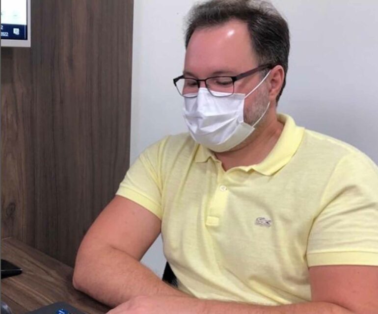 Leia mais sobre o artigo Simepe e médicos plantonistas cobram melhorias do hospital municipal de Serinhaém