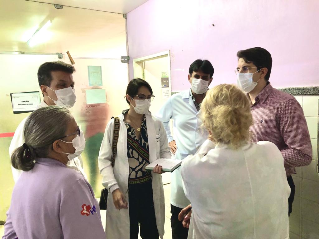 Leia mais sobre o artigo Atendendo solicitação da categoria, Simepe realiza blitz no Hospital Dom Moura, em Garanhuns