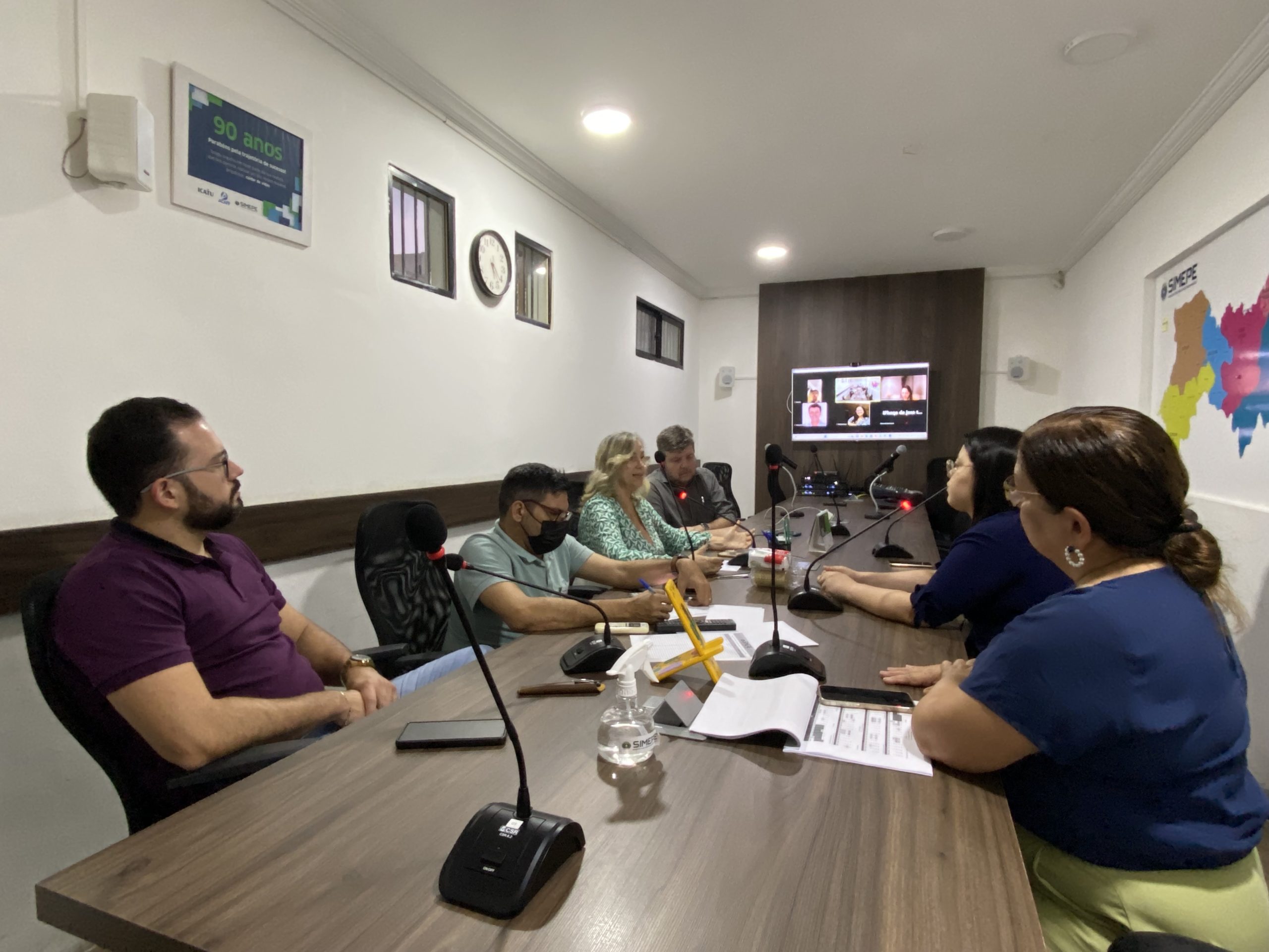 Leia mais sobre o artigo Simepe se reúne com médicos do Hospital de Retaguarda em Neurologia para tratar de atrasos nos repasses salariais