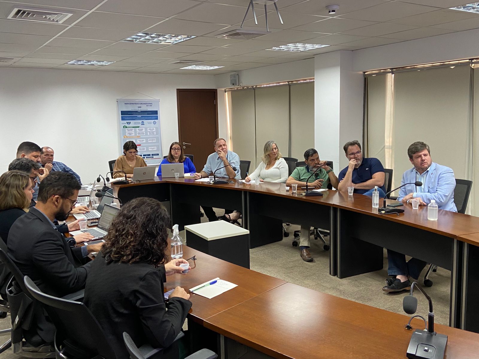 Leia mais sobre o artigo Médicos da rede estadual de saúde seguem em movimento, após início de mesa de negociação com o Estado