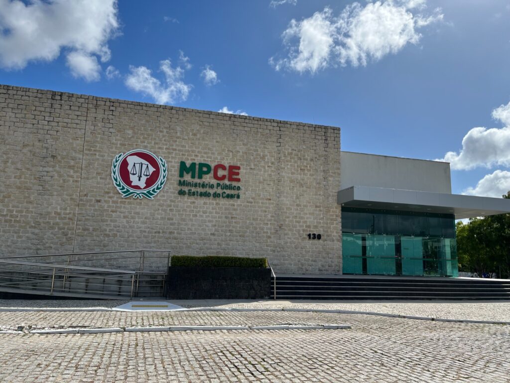 Leia mais sobre o artigo Sindicato dos Médicos participa de reunião com MPCE sobre a precarização das relações de trabalho; MPCE promove audiência pública