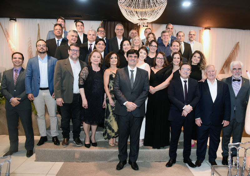 Leia mais sobre o artigo Solenidade em grande estilo assinala posse da nova gestão do Cremepe