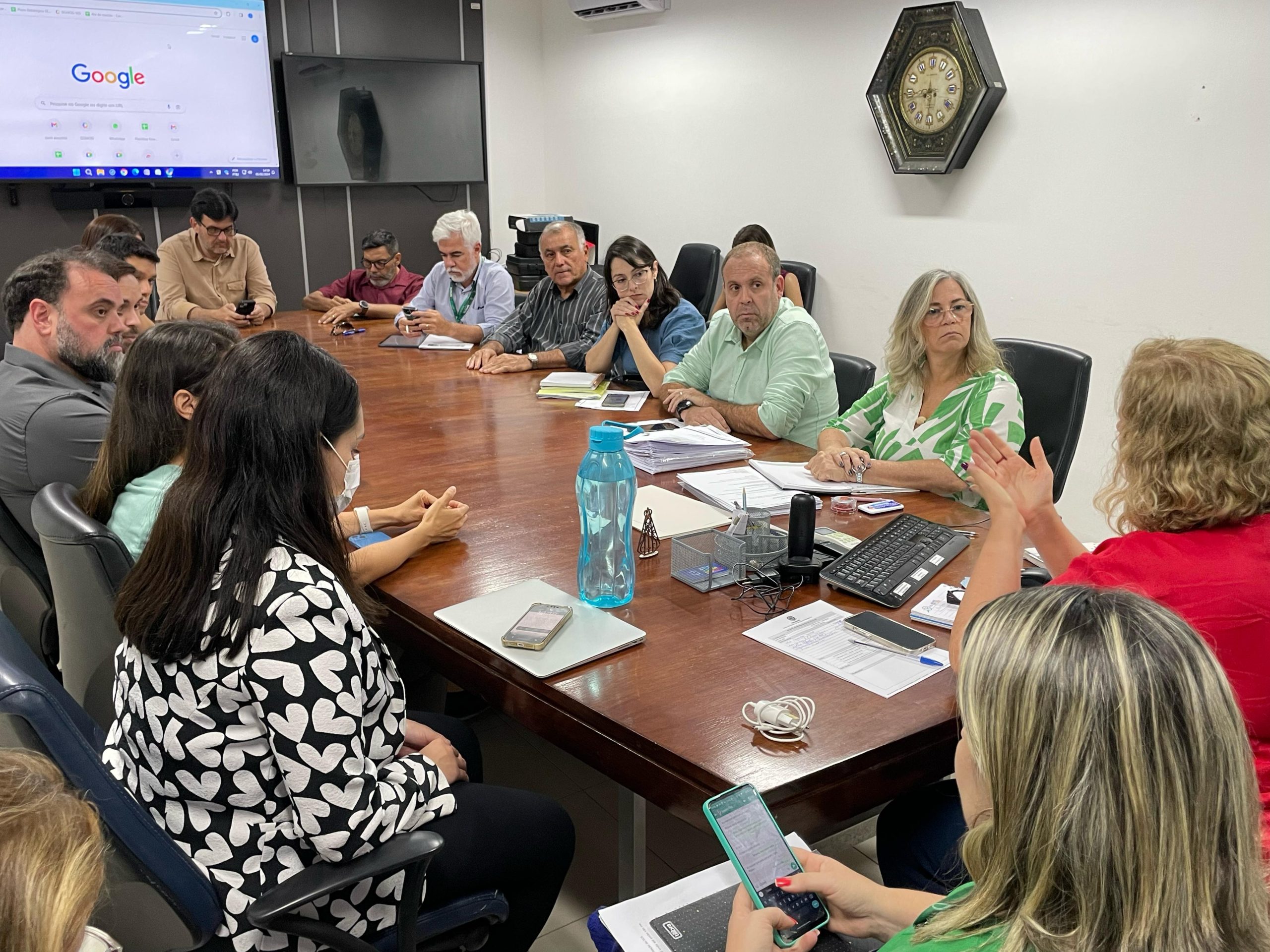 Leia mais sobre o artigo Em discussão com a SES, Sindicato dos Médicos busca melhores condições de trabalho na Rede Estadual de Saúde