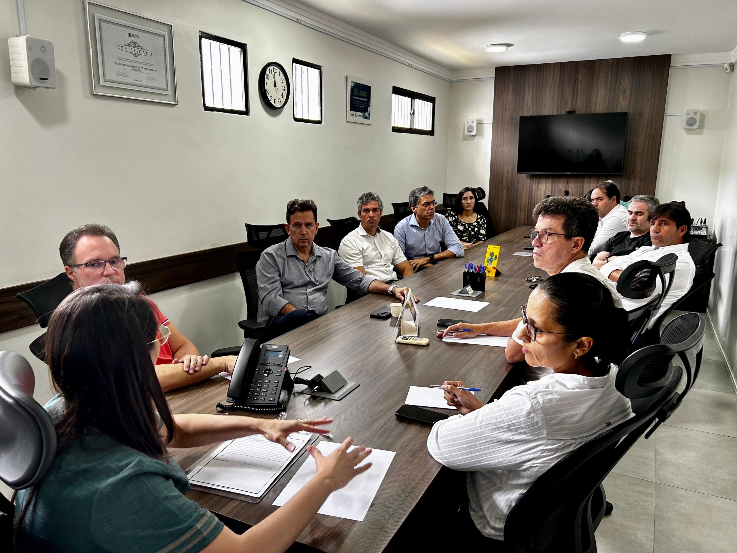 Leia mais sobre o artigo Simepe discute defasagem de honorários do IASSEPE com sociedades médicas