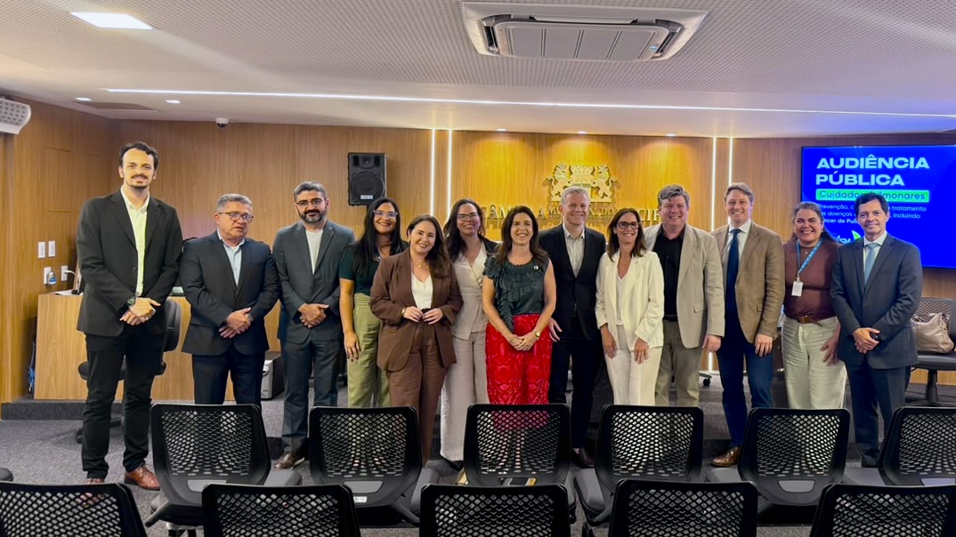 Leia mais sobre o artigo Na Câmara do Recife, Simepe participa de audiência pública sobre cuidados pulmonares
