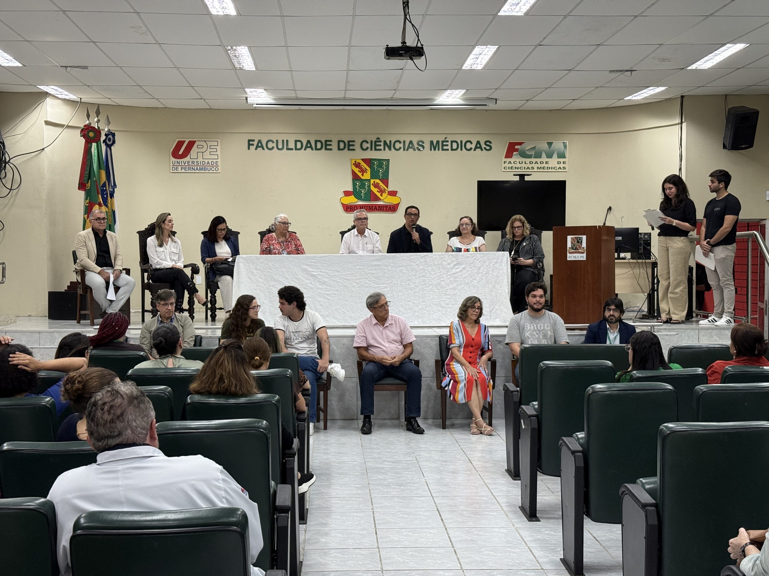 Leia mais sobre o artigo Simepe participa da abertura do I Fórum de Atualização Curricular da FCM/UPE